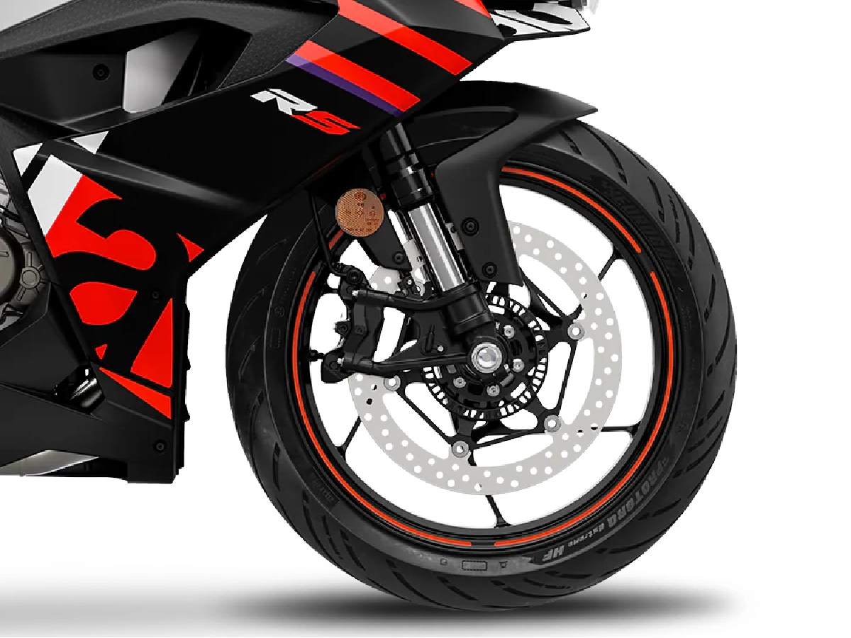 Aprilia RS 457 front wheel rim and tyre design close-up