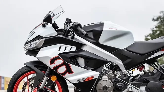Aprilia RS 457 side view