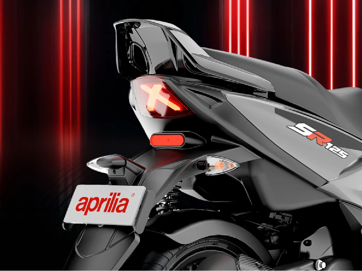 Aprilia SR 125 rear section with tail light design
