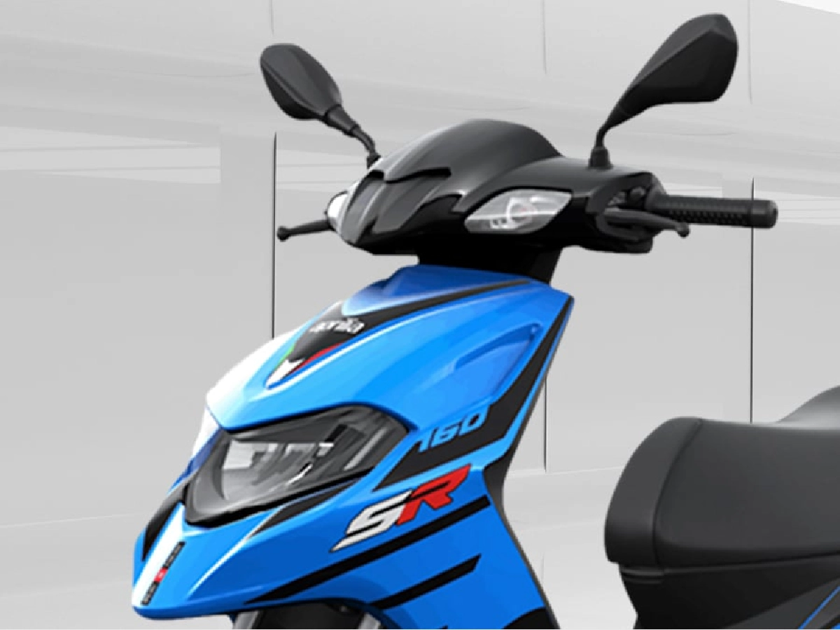 Front profile of Aprilia SR 160 scooter in blue colour