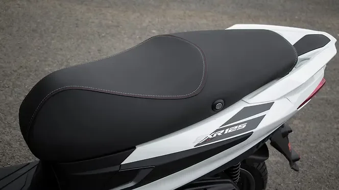 Aprilia SXR 125 lifestyle view
