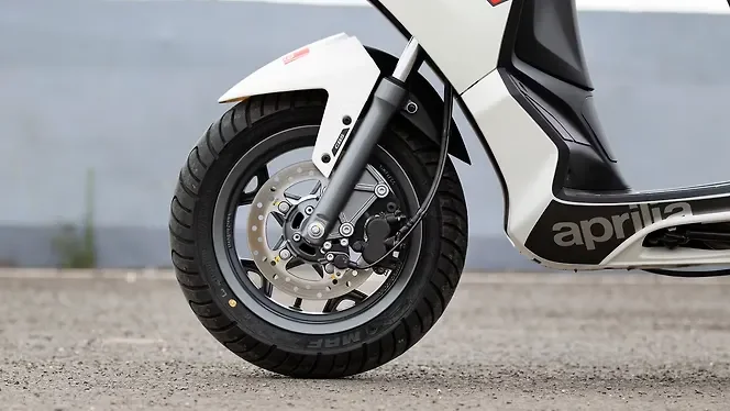 Aprilia SXR 125 lifestyle view