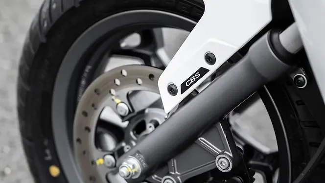 Aprilia SXR 125 lifestyle view