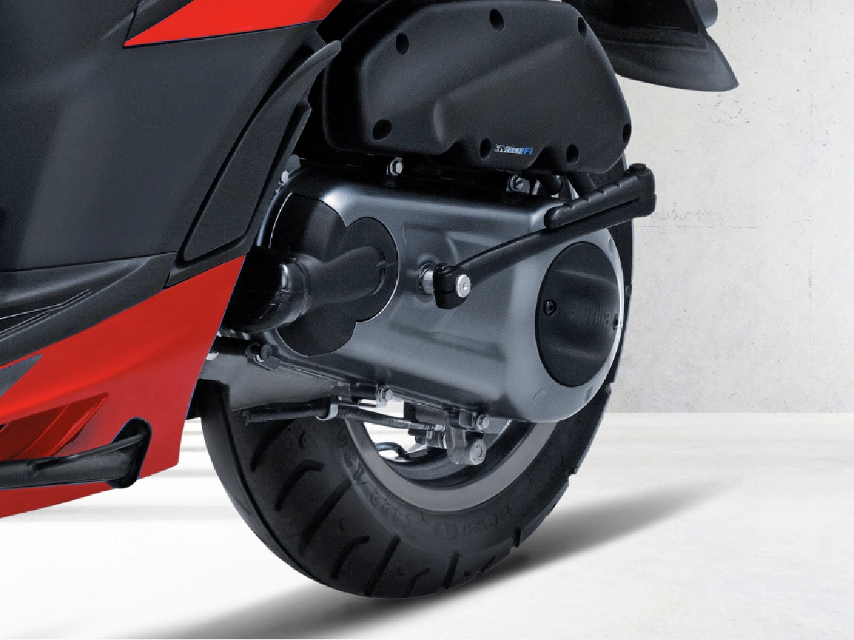 Aprilia SXR 160 rear tyre and engine assembly close up