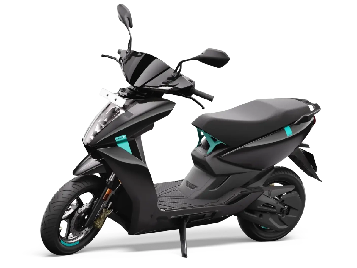 Ather 450 electric scooter in Cosmic Black paint scheme