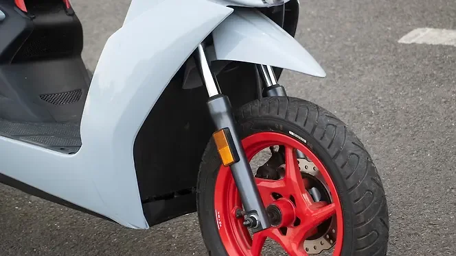 Ather 450X lifestyle view