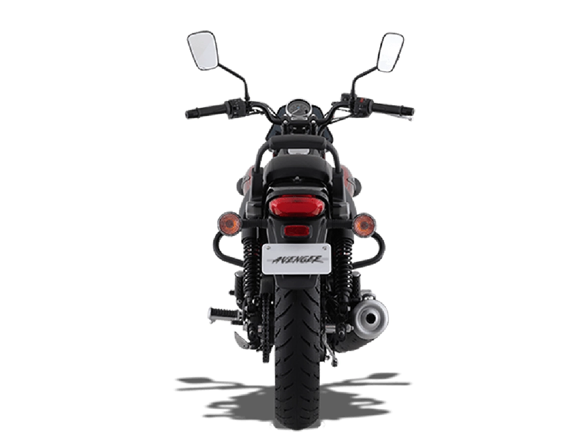 Front view of Bajaj Avenger Street 160 cruiser bike