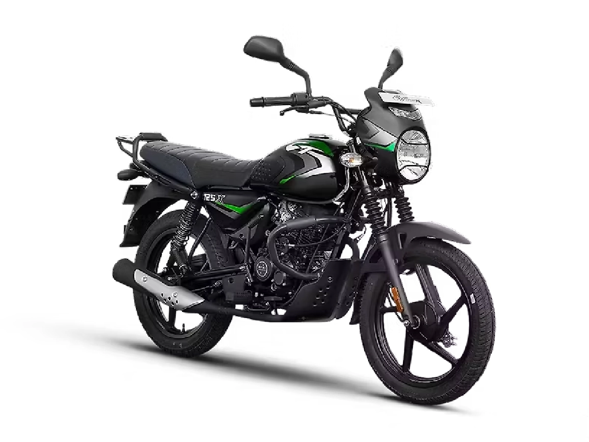 Bajaj CT 125X Ebony Black with Green decals three quarter view