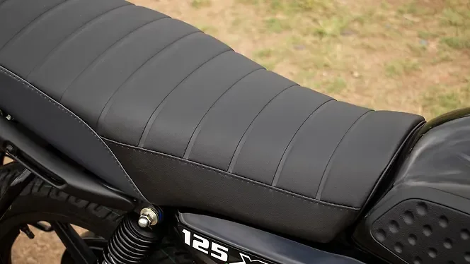 Bajaj CT 125X lifestyle view