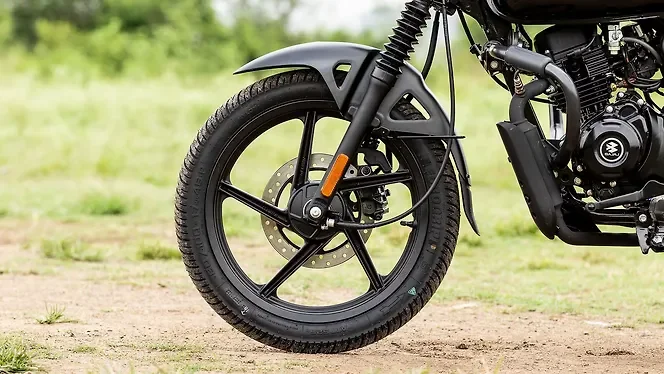 Bajaj CT 125X lifestyle view
