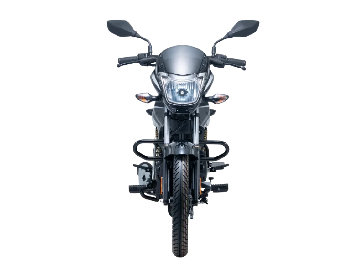 Front view of Bajaj Platina 110 Drum with halogen headlamp