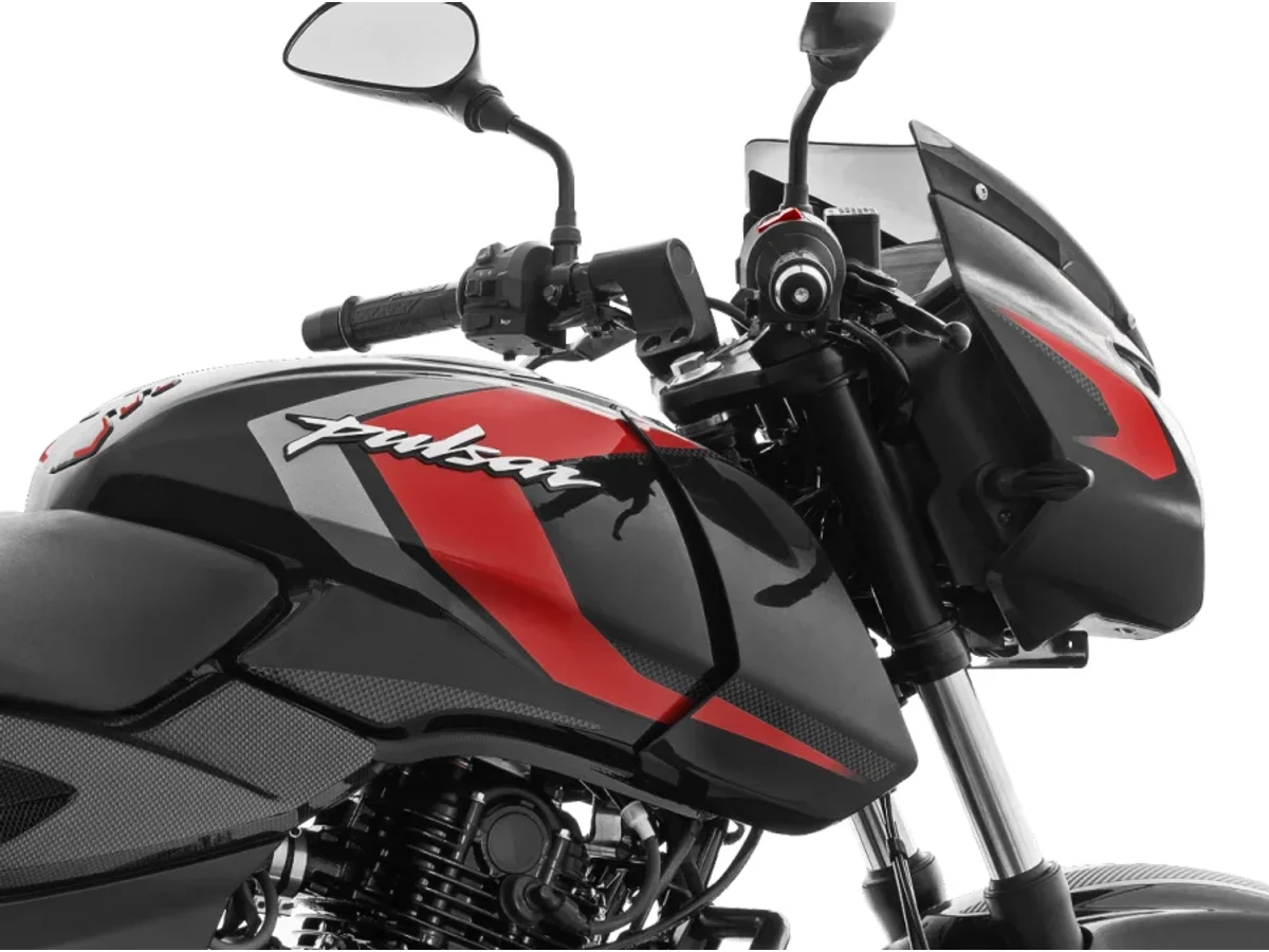 Bajaj Pulsar 150 gallery image 1