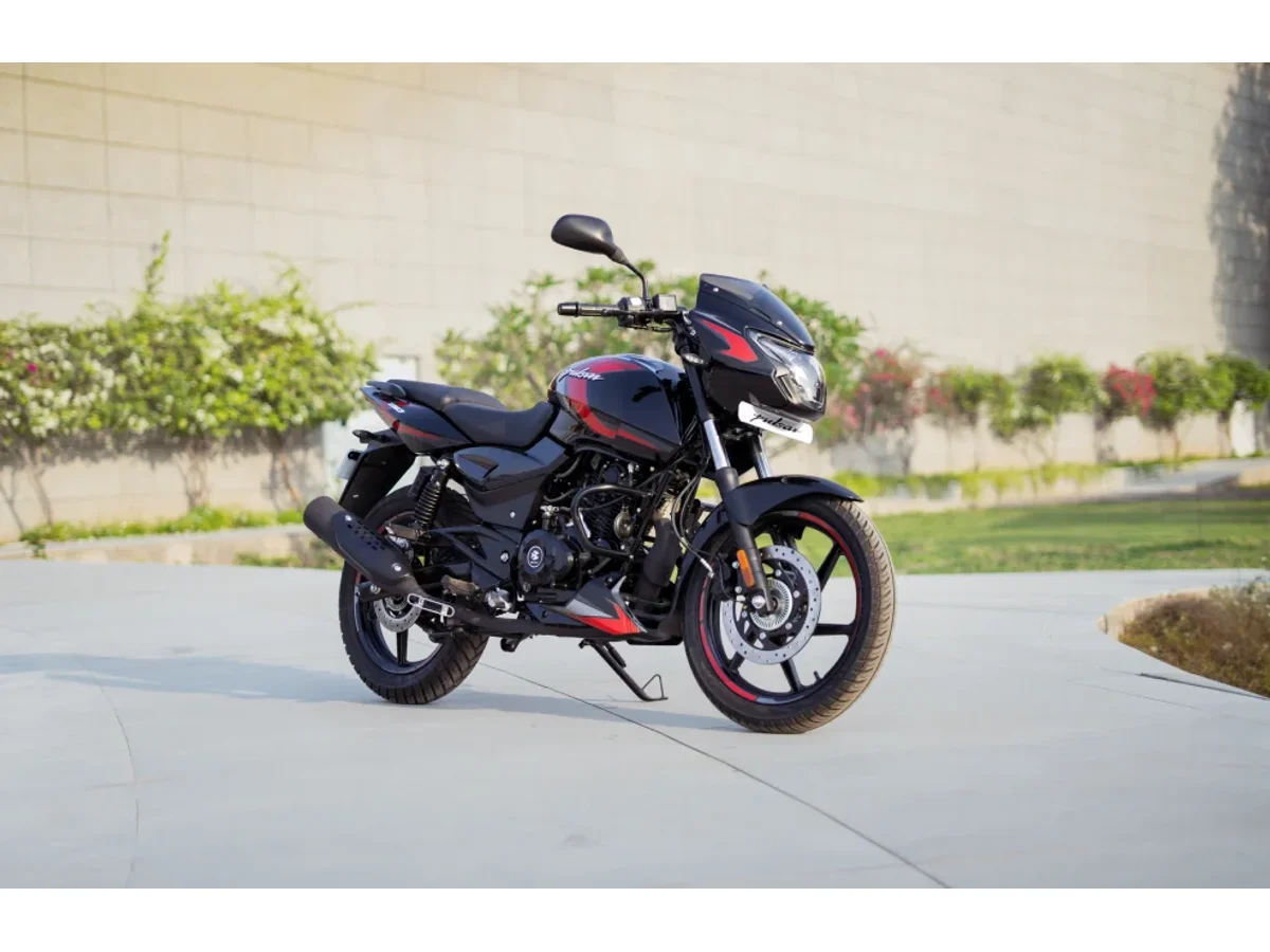 Bajaj Pulsar 150 gallery image 4
