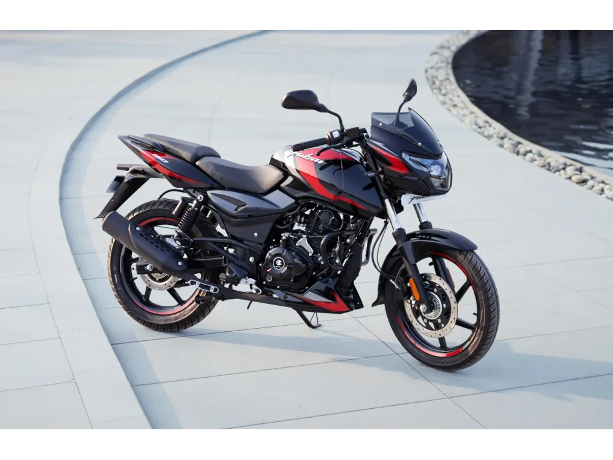 Bajaj Pulsar 150 gallery image 6