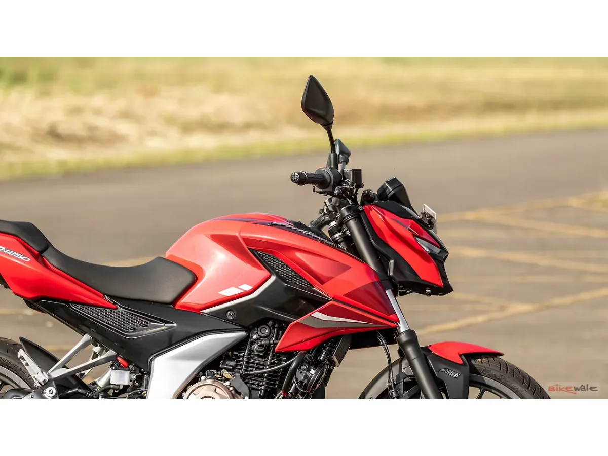 Bajaj Pulsar F250 gallery image 126