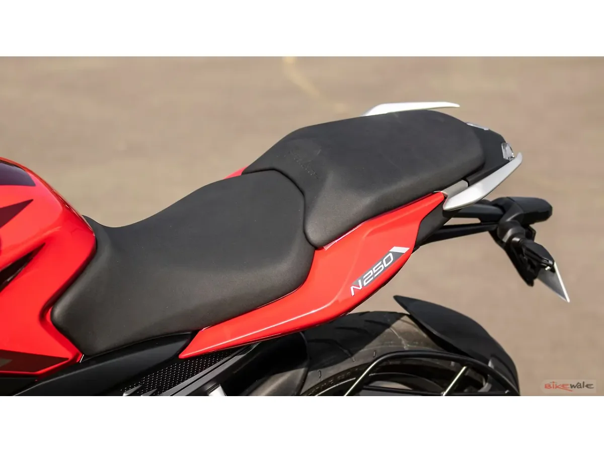 Bajaj Pulsar F250 gallery image 23