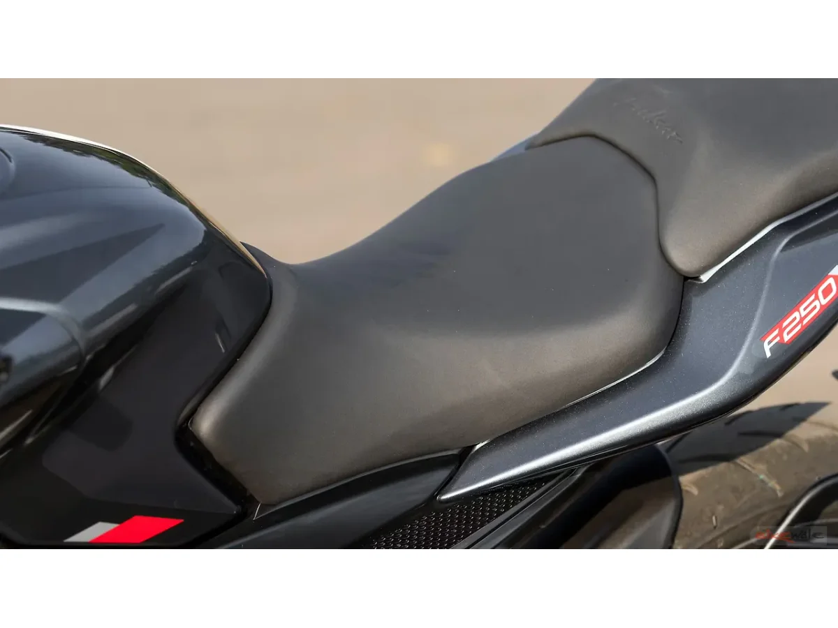 Bajaj Pulsar F250 gallery image 313