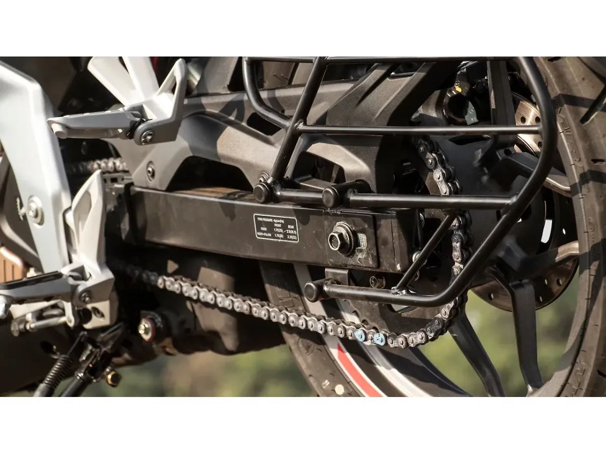 Bajaj Pulsar F250 gallery image 39