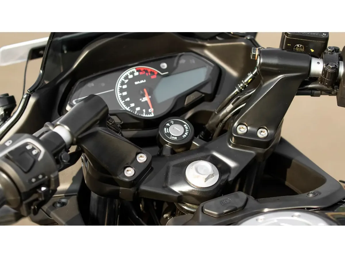 Bajaj Pulsar F250 gallery image 95