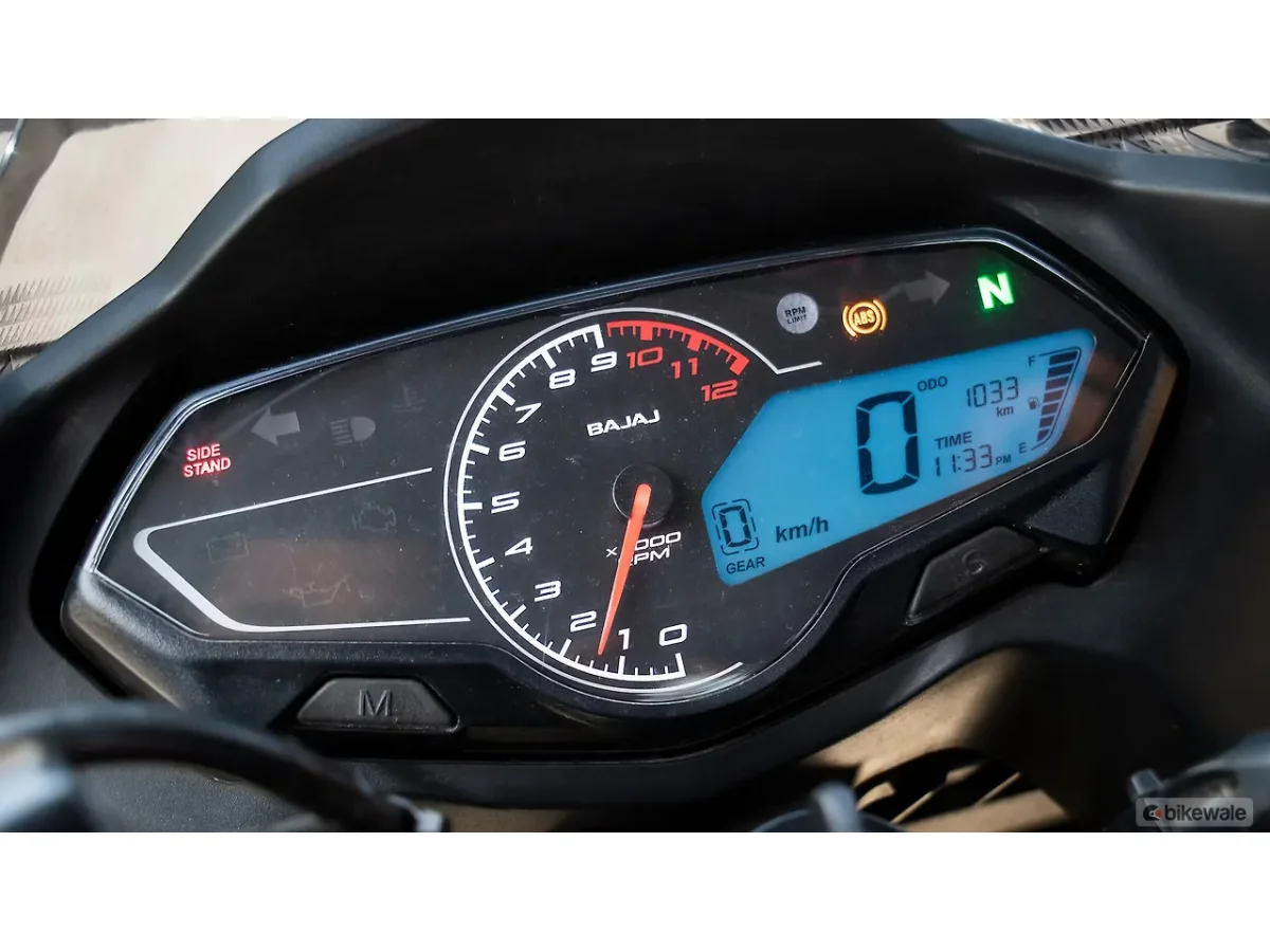 Bajaj Pulsar F250 - Instrument Cluster