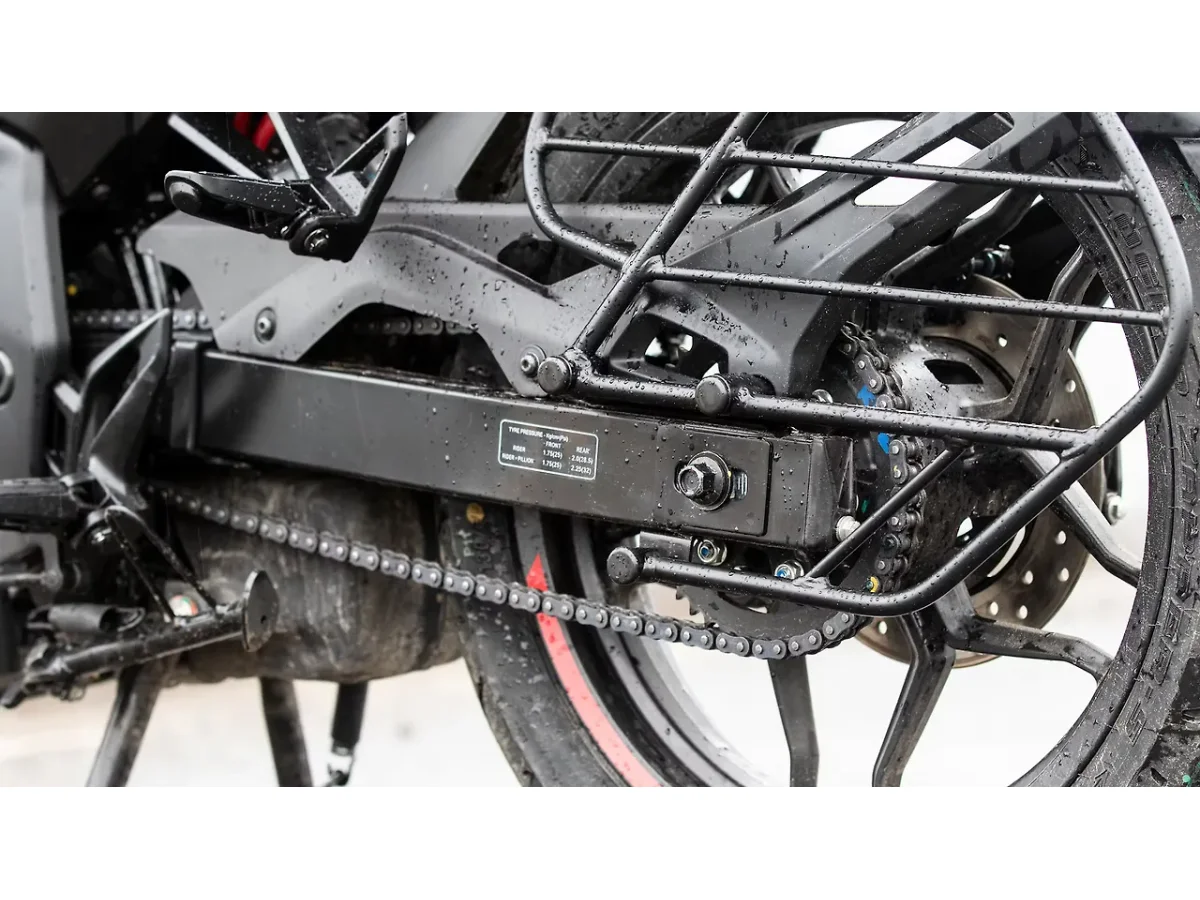 Bajaj Pulsar N160 - Chain Cover