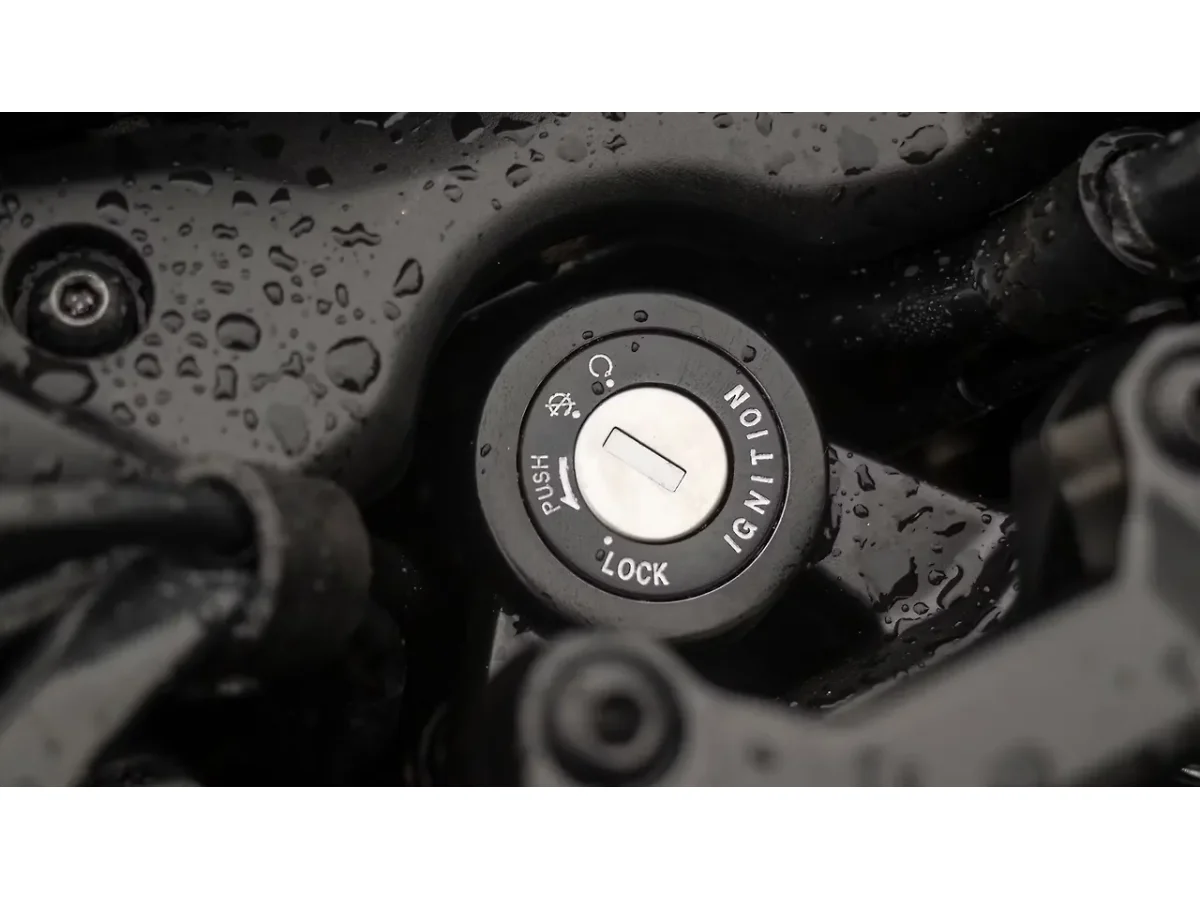 Bajaj Pulsar N160 - Ignition Switch