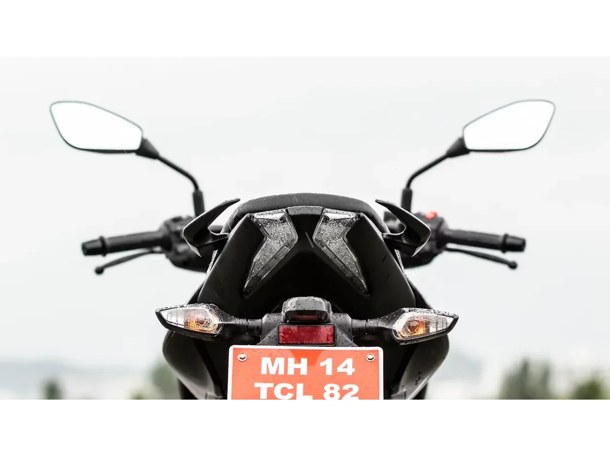 Bajaj Pulsar N160 - Rear Reflex Reflector
