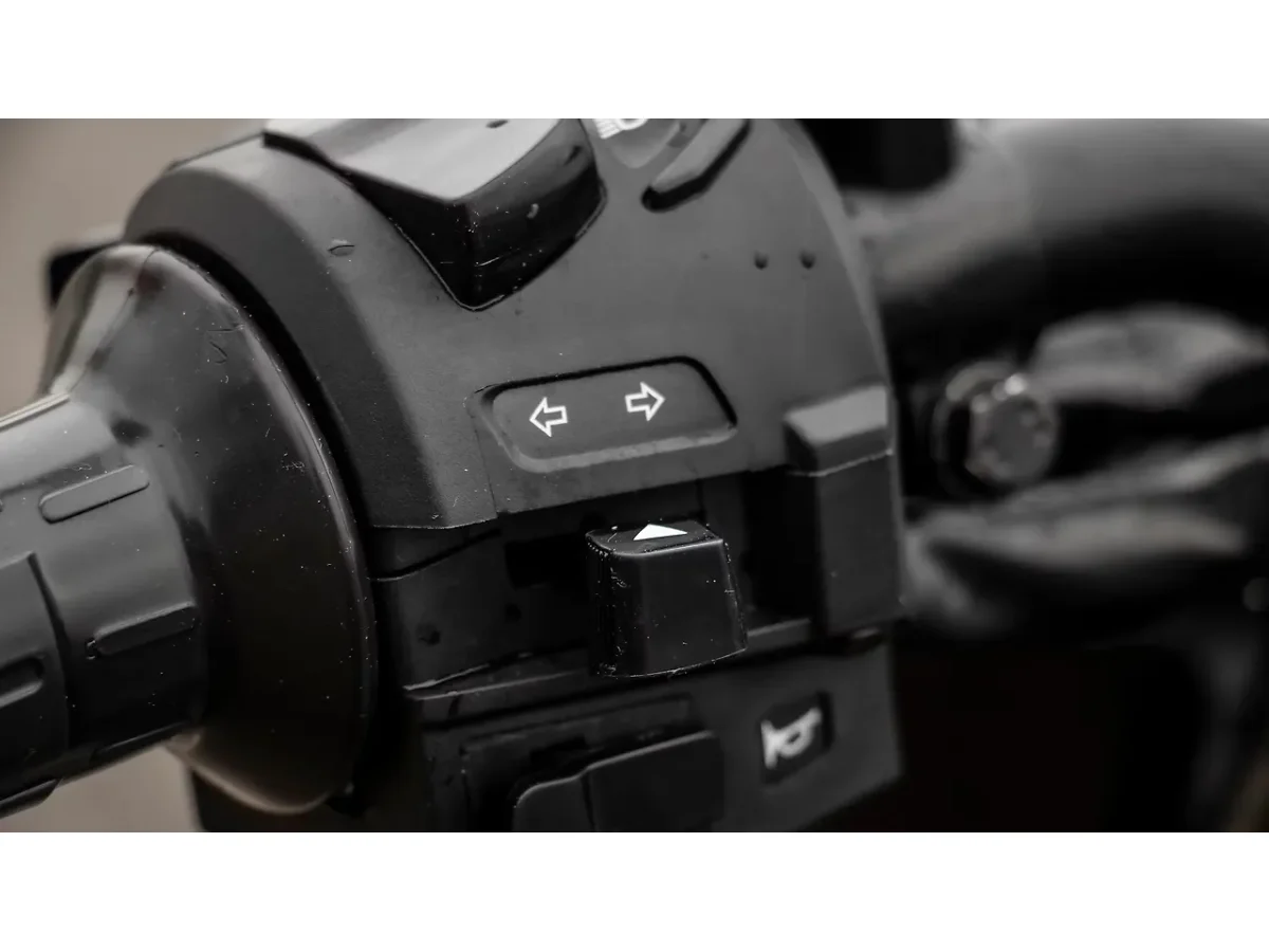 Bajaj Pulsar N160 - Turn Indicators Switch