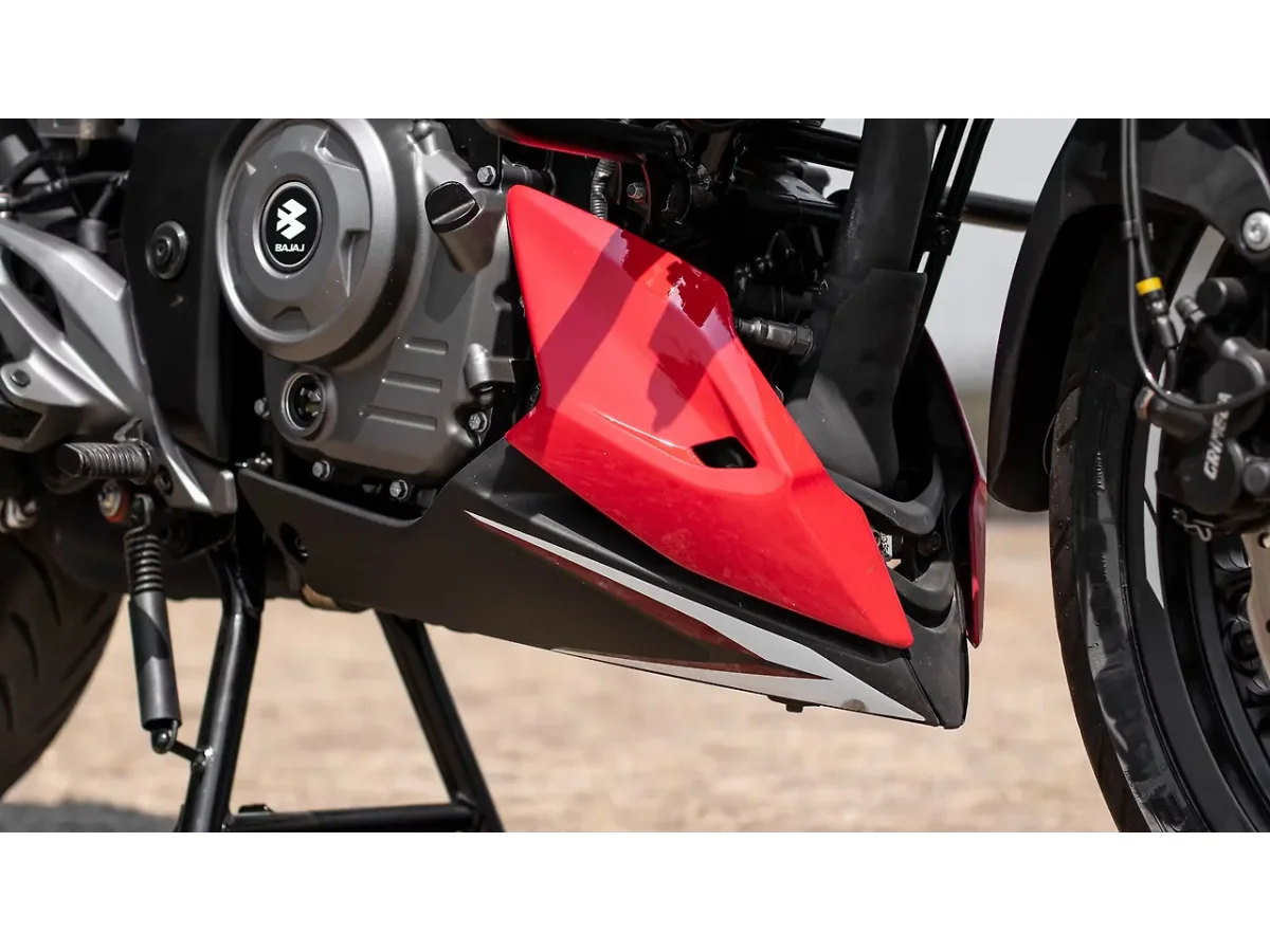 Bajaj Pulsar N250 - Engine Cowl