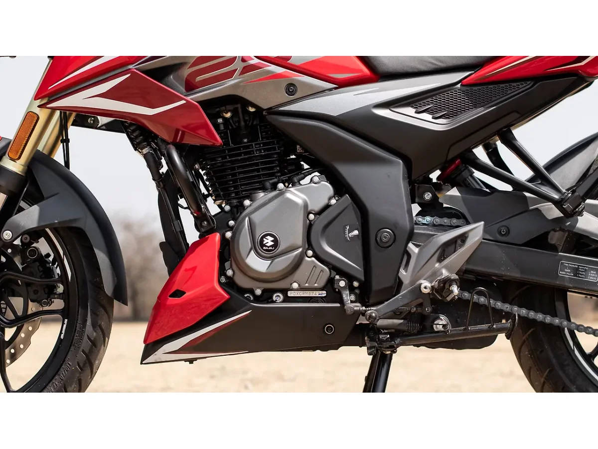 Bajaj Pulsar N250 - Engine From Left