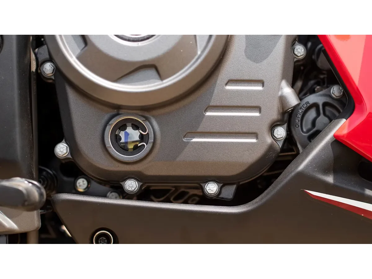Bajaj Pulsar N250 - Engine Oil Level Indicator