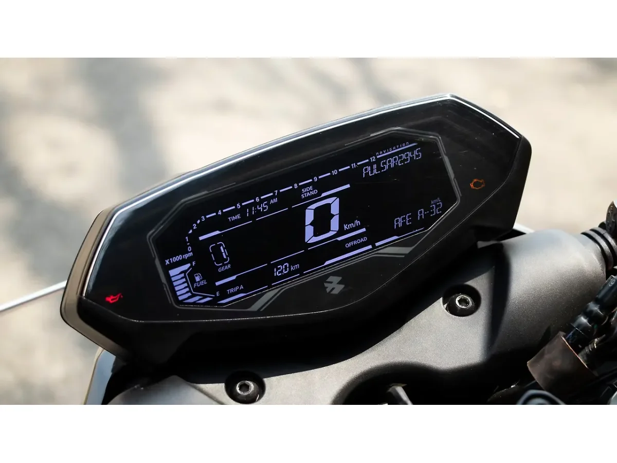 Bajaj Pulsar N250 - Speedometer