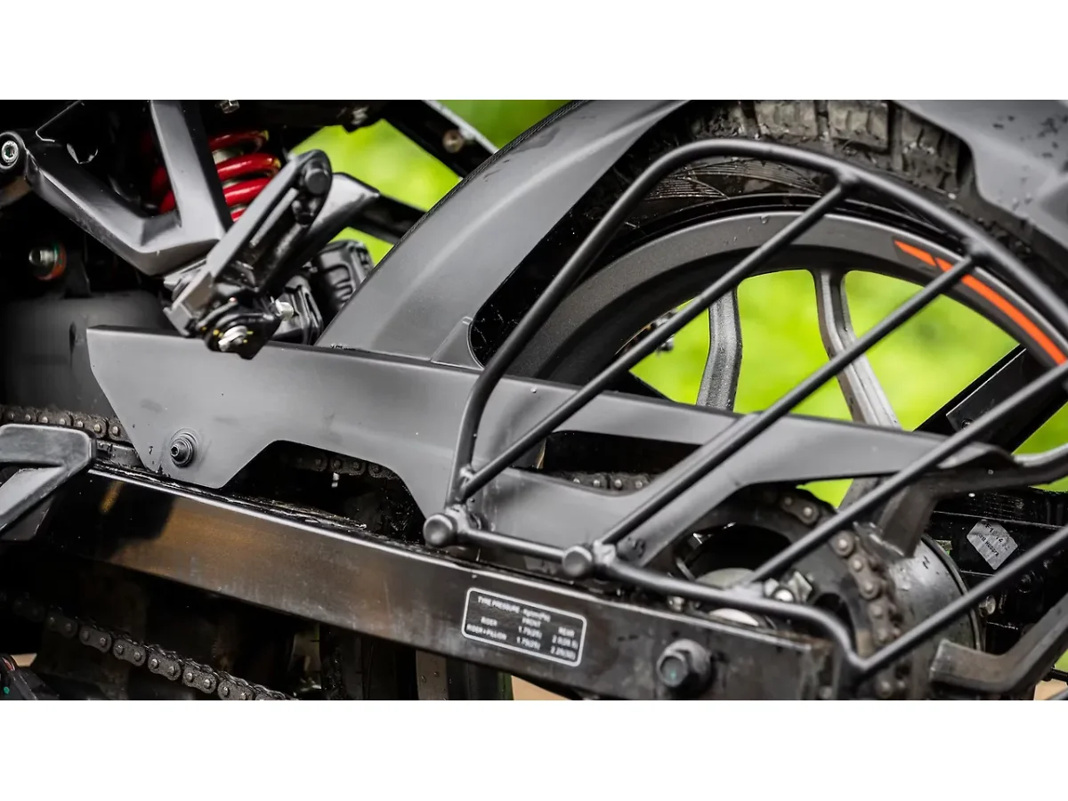 Bajaj Pulsar NS125 - Chain Cover