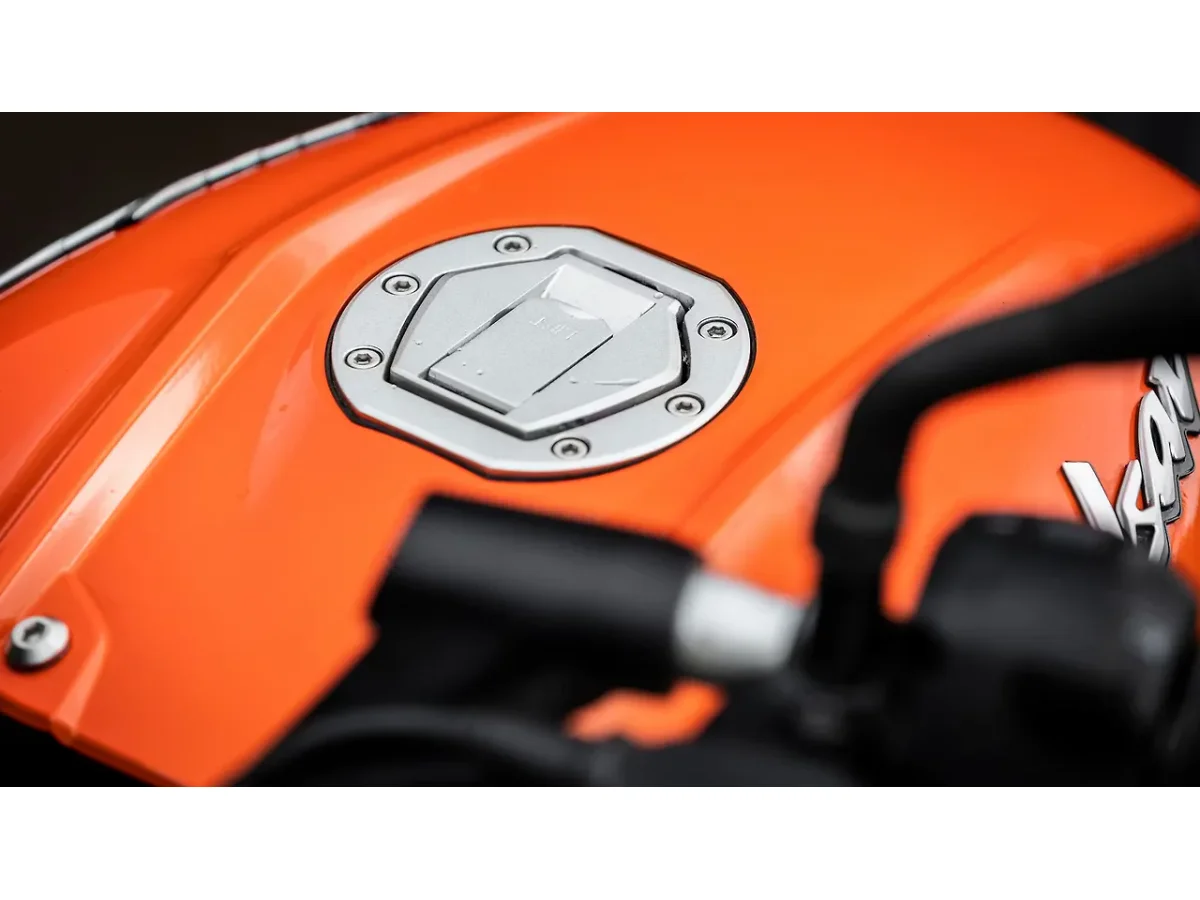 Bajaj Pulsar NS125 - Closed Fuel Lid