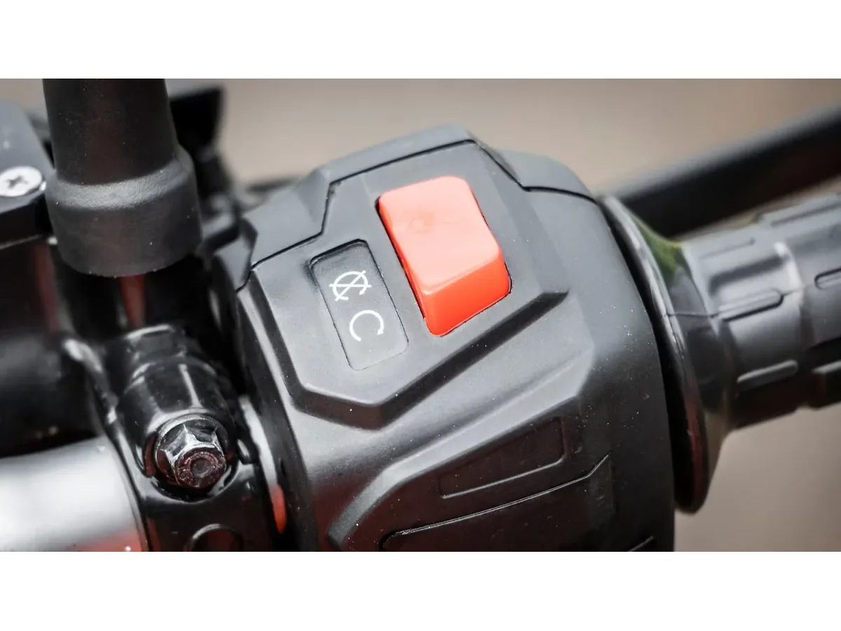 Bajaj Pulsar NS125 - Emergency Off Switch Kill Switch