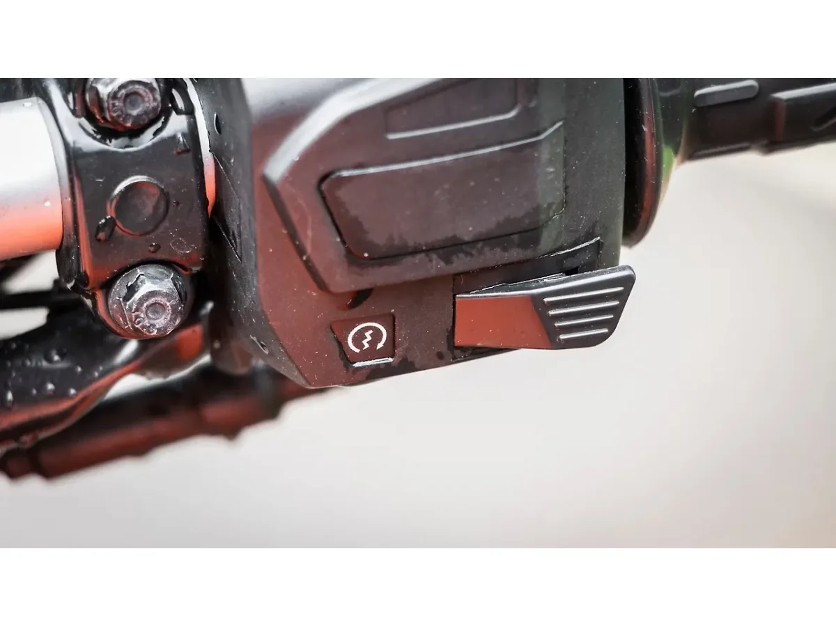 Bajaj Pulsar NS125 - Engine Start Switch