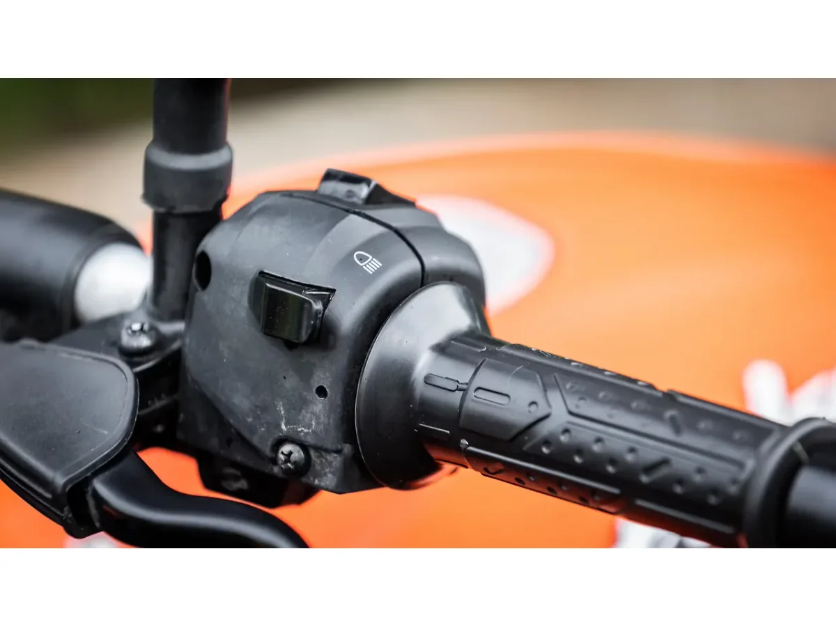 Bajaj Pulsar NS125 - Keyless Ignition Switch
