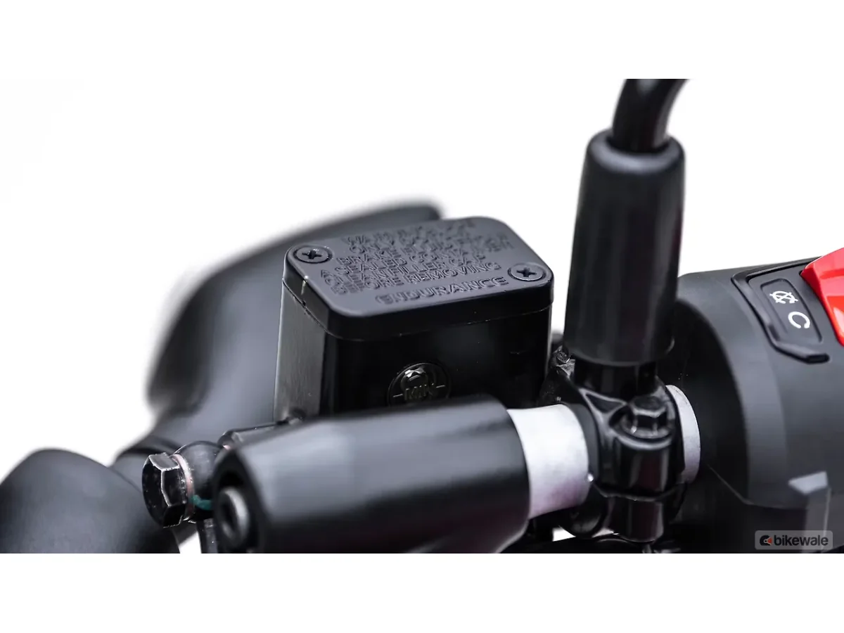 Bajaj Pulsar P150 - Front Disc Brake Reservoirs