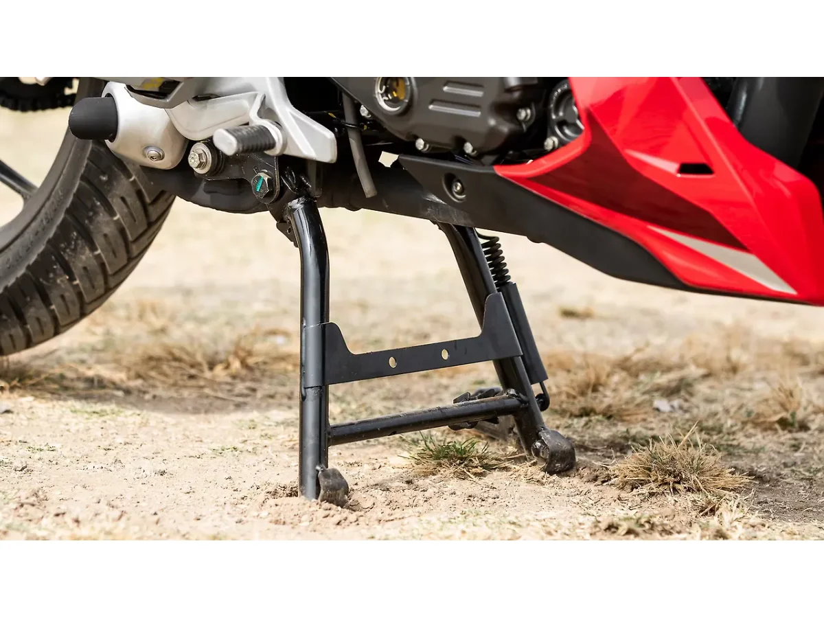 Bajaj Pulsar P150 - Main Stand