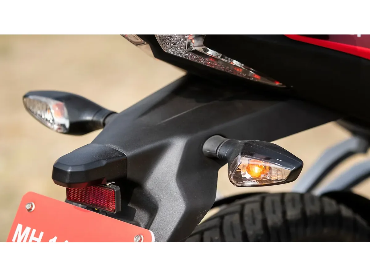 Bajaj Pulsar P150 - Rear Turn Indicators