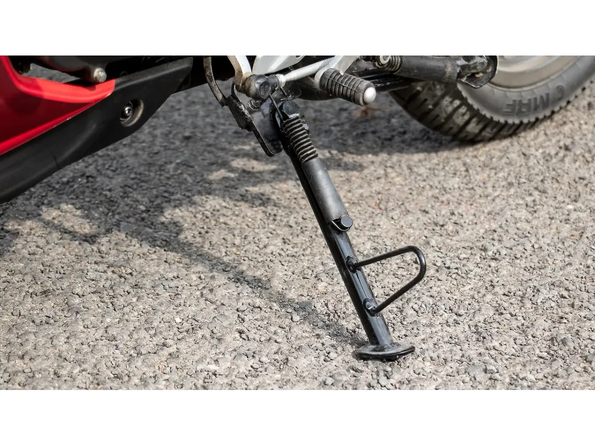 Bajaj Pulsar P150 - Side Stand
