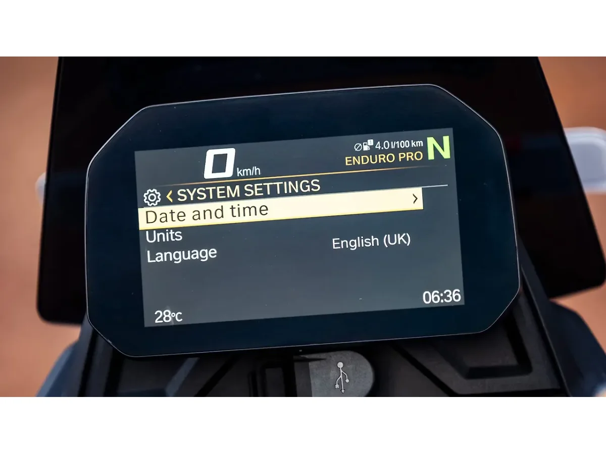 BMW F 450 GS - Clock