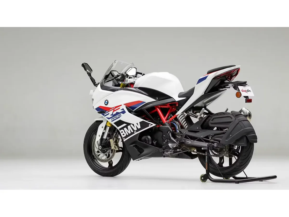 BMW G310 RR - Left Rear Three Quarter