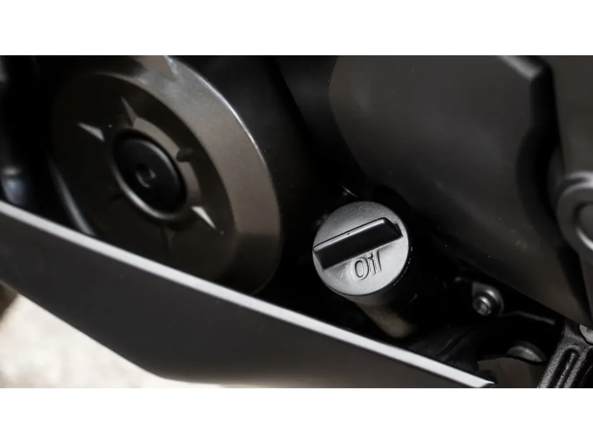BMW G310 RR - Oil Cap Dipstick