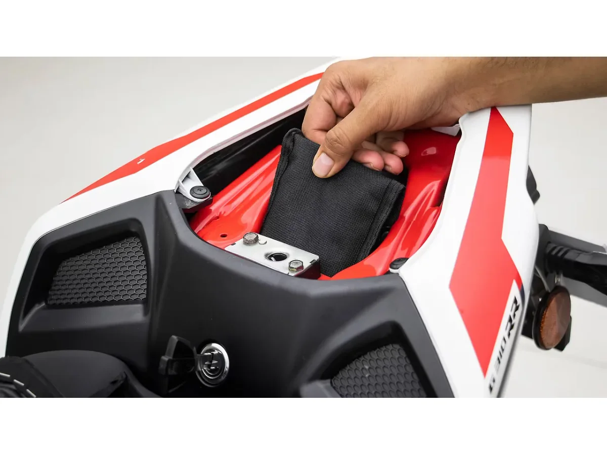 BMW G310 RR - Tool Kit Compartment