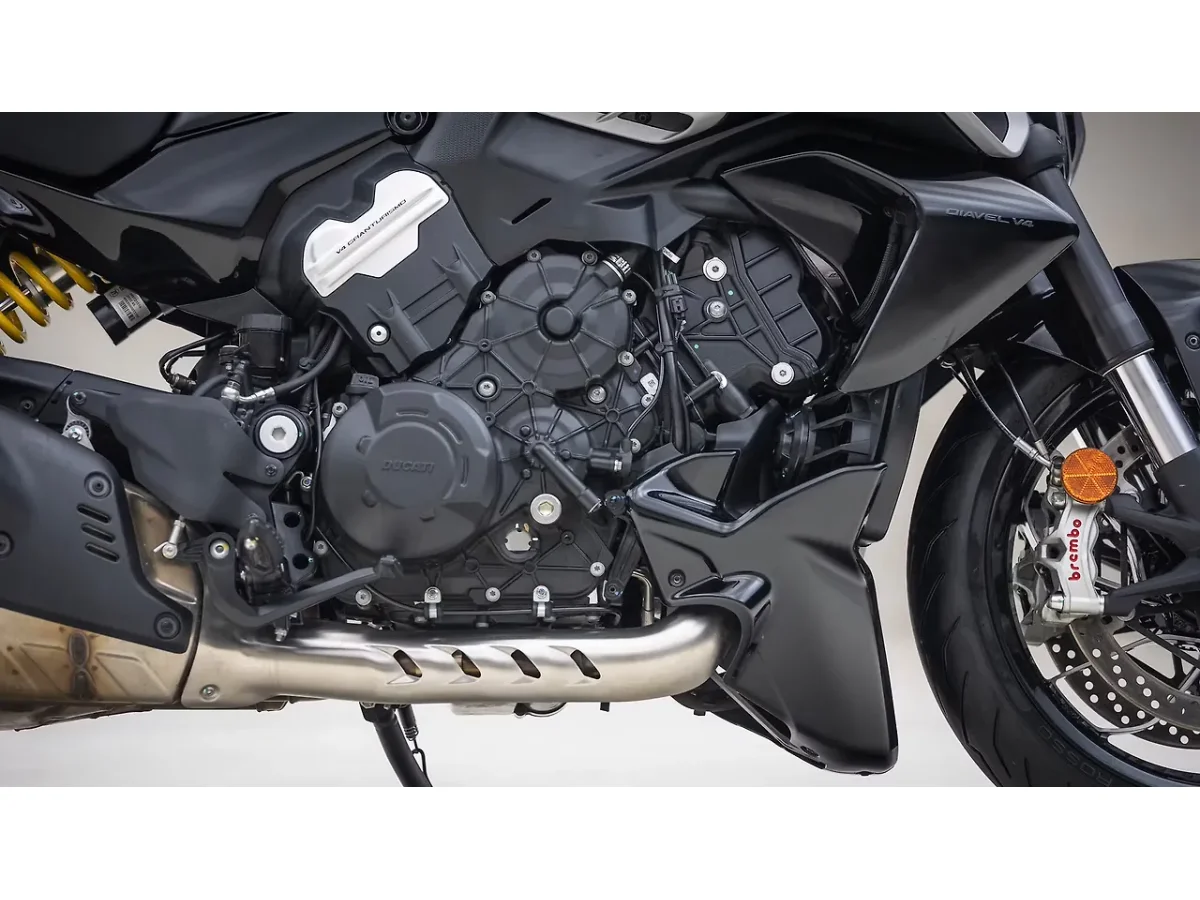 Ducati Diavel V4 - Engine From Right