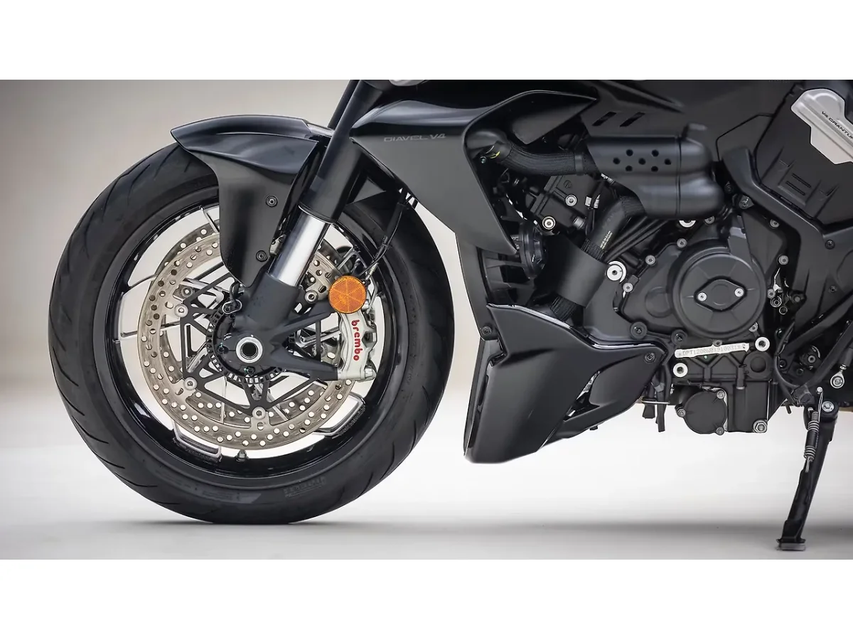 Ducati Diavel V4 - Front Suspension