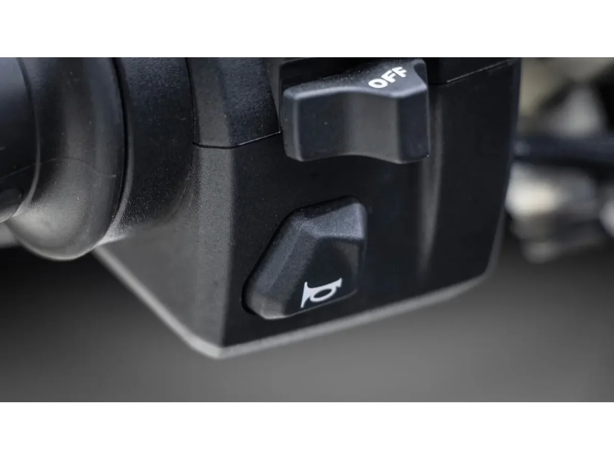 Ducati Diavel V4 - Horn Button