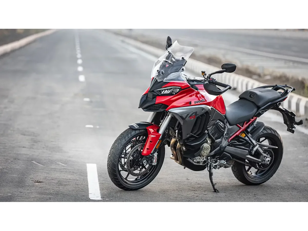 Ducati Multistrada V4 - Left Front Three Quarter