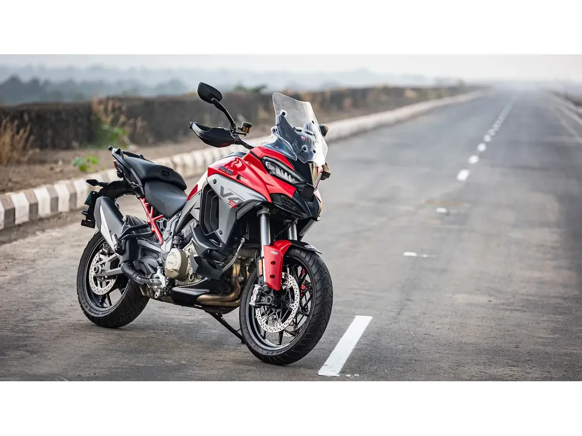 Ducati Multistrada V4 - Right Front Three Quarter
